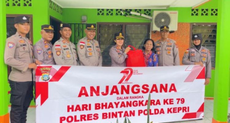 Kapolres Bintan Sambangi Warakawuri dan Anggota Sakit, Pererat Silaturahmi Jelang Hari Bhayangkara ke-79