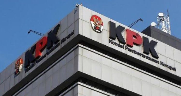 KPK Segel Kantor Kontraktor di Padangsidimpuan Usai OTT Pejabat di Medan