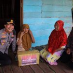 Menyambut HUT Bhayangkara ke-79, Kapolres Anambas Salurkan Bantuan Sosial untuk Warga