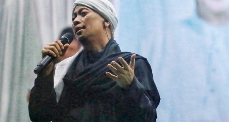 Meriah dan Religius! Opick Tampil di Malam Penutupan STQH Kepri 2025