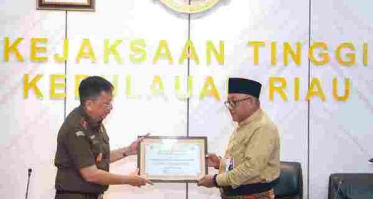 Pemko Tanjungpinang Beri Penghargaan kepada Kejati Kepri atas Peran Strategis dalam Pendampingan Hukum