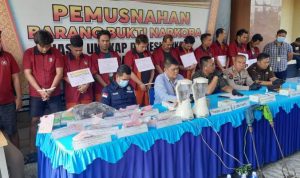 Polda Sumsel Musnahkan Belasan Kilogram Sabu dan Ribuan Ekstasi Hasil Tangkap 16 Kurir Narkoba