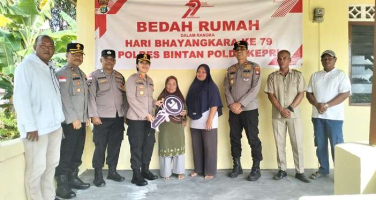 Rayakan Hari Bhayangkara ke-79, Polres Bintan Renovasi Rumah Warga Kurang Mampu