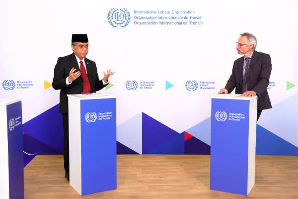 Menaker Yassierli di ILC 114: Perempuan Harus Jadi Penggerak Utama Transformasi Dunia Kerja